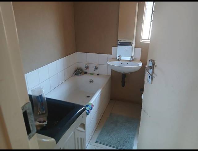 3 BEDROOM HOUSE FOR SALE IN PROTEA GLEN EXT